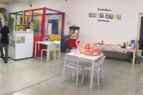 小女孩母亲在社交媒体上发布的照片（来自Facebook）