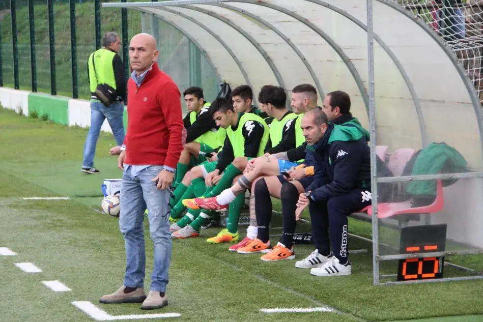 Pierluigi Scotto allenatore dello Stintino (foto Andrea Serreli)