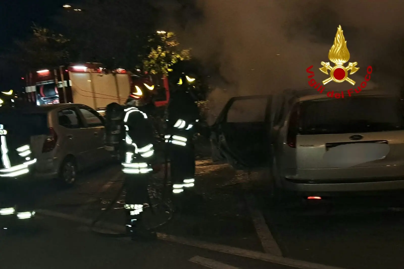 L'intervento dei vigili del fuoco a Olbia