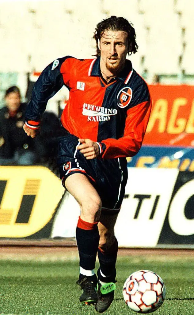 Fabio Macellari con la maglia del Cagliari (Archivio L'Archivio Sarda)