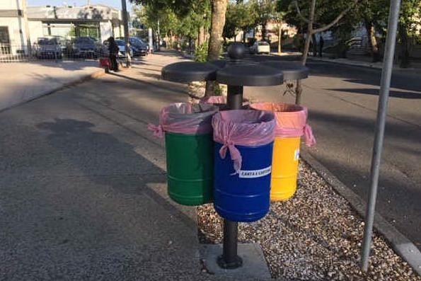 Ambiente e differenziata: i nuovi cestini a Ghilarza