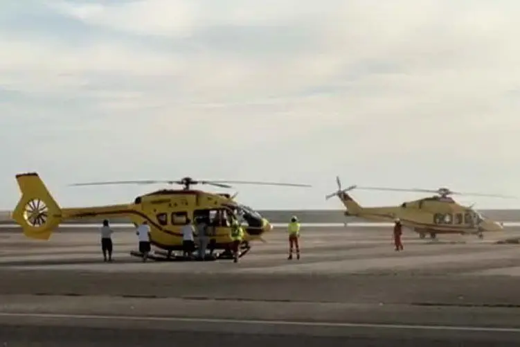Gli elicotteri dell'Areus a Oristano