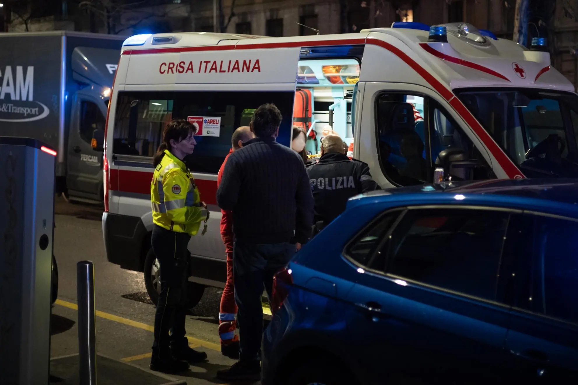 Accoltellamento in seguito a tentata rapina in viale Brianza a Milano (Ansa)