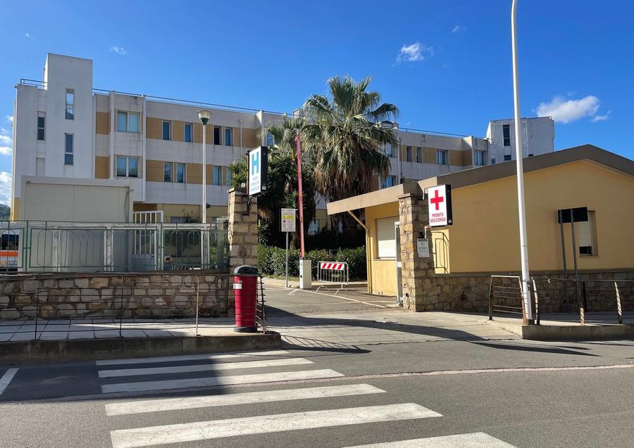 Una Via Crucis per l’ospedale dimenticato