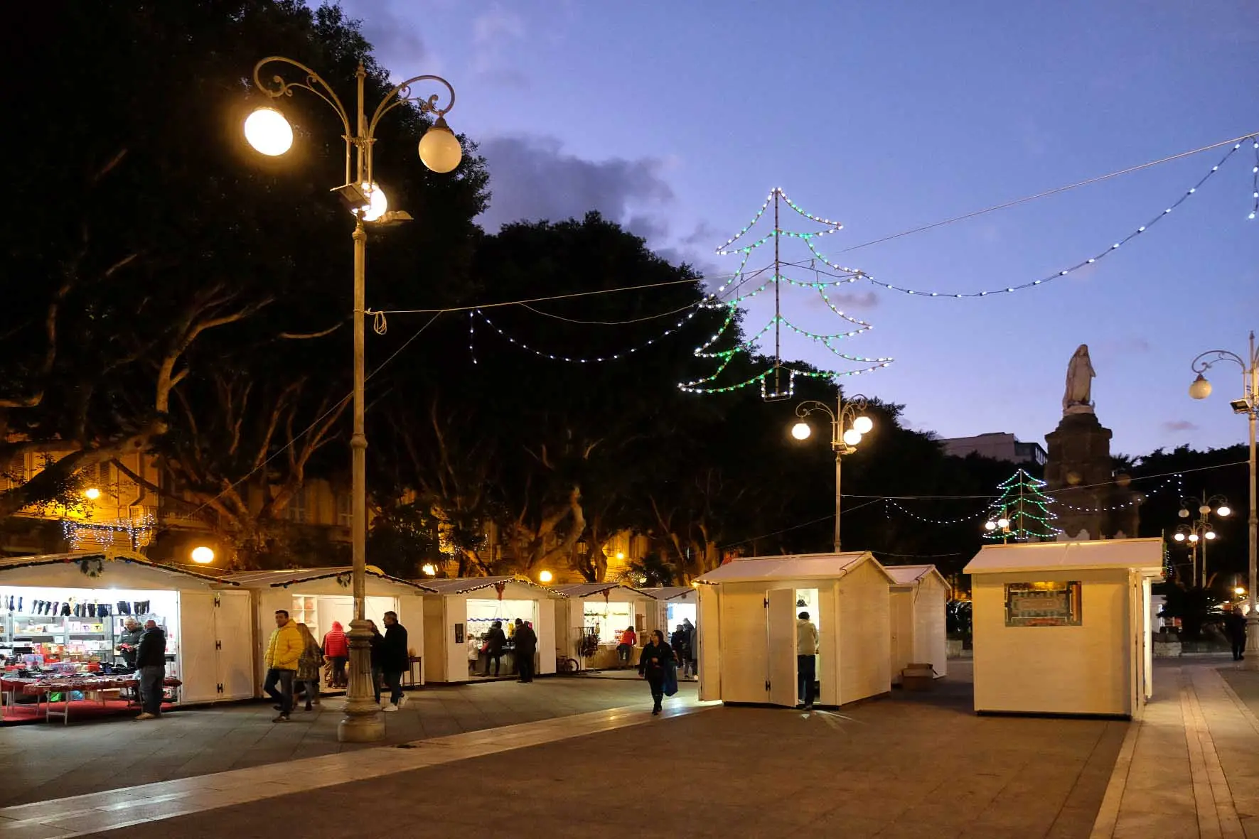 Mercatino di natale piazza del carmine a Cagliari del 2017- foto giuseppe ungari