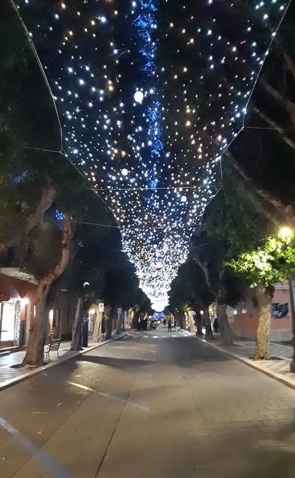 Corso Vittorio illuminato (Foto S.Piredda)