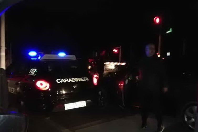Auto bloccata nel passaggio a livello tra Oristano e Silì: paura per il conducente e i passeggeri