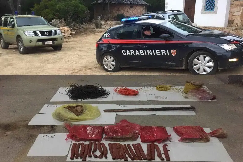 L'esplosivo ritrovato (Foto Carabinieri Nuoro)