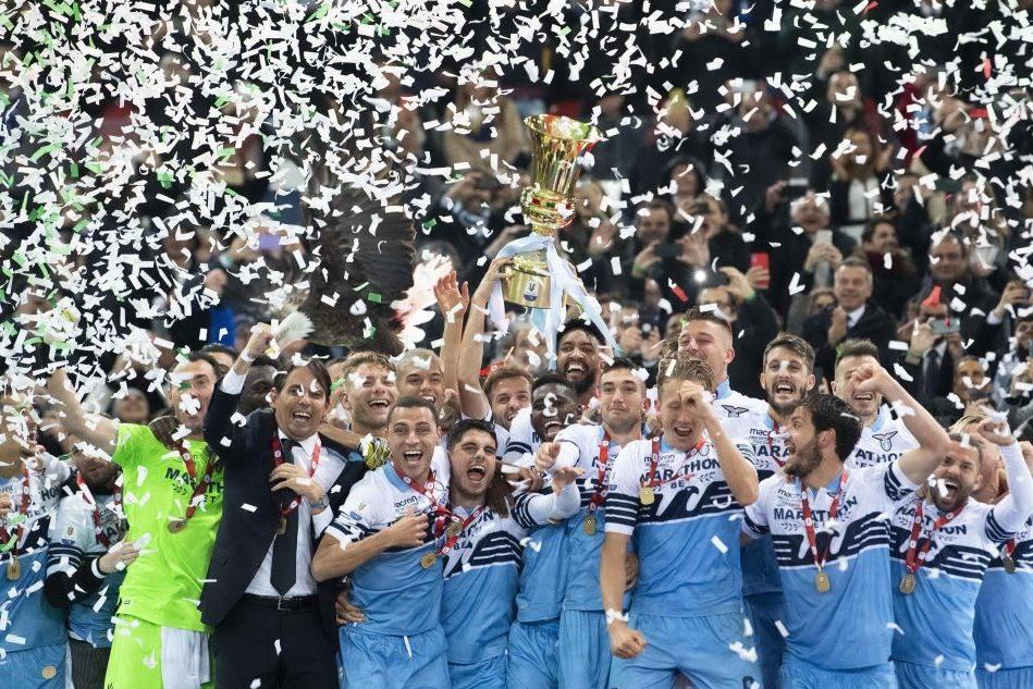 La Lazio vince la Coppa Italia: 2-0 contro l'Atalanta. Scontri nel pre partita FOTO