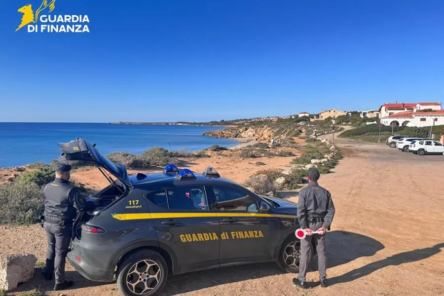 (foto Guardia di Finanza)