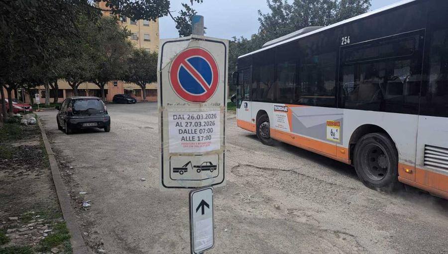 In via Castelli arriva il nuovo asfalto «Era ora, ma restano mille problemi»