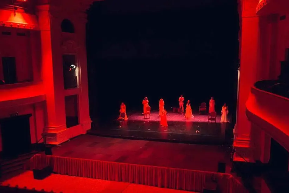 La rappresentazione al teatro Verdi (L'Unione Sarda - Tellini)