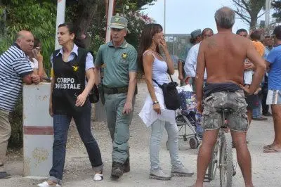 Lo sgombero del campeggio (Gloria Calvi)