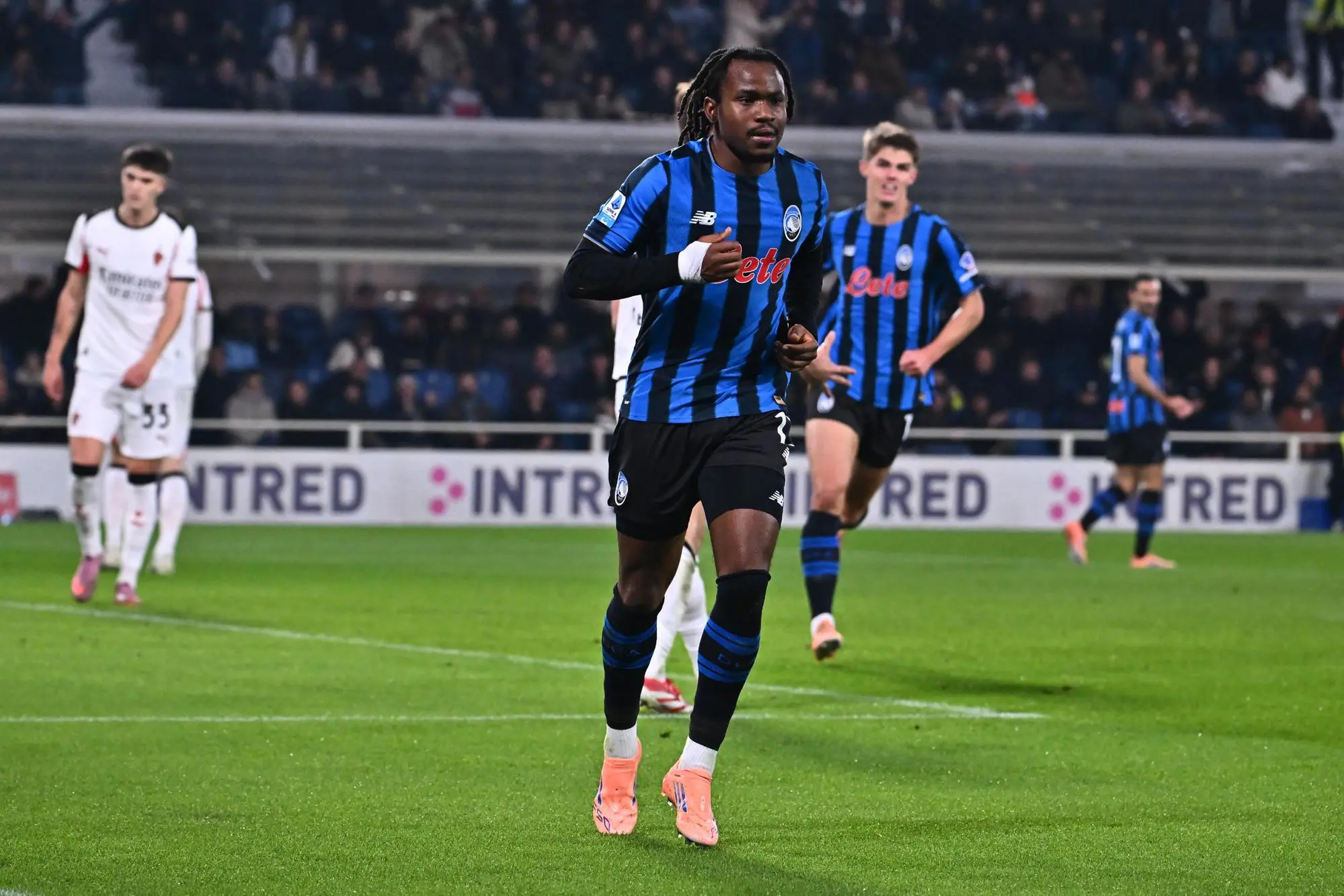 Atalanta's Ademola Lookman celebrates after scoring the 1-1 goal during the Italian Serie A soccer match Atalanta BC vs AC Milan at the New Balance Arena in Bergamo, Italy, 28 october 2025. ANSA/MICHELE MARAVIGLIA