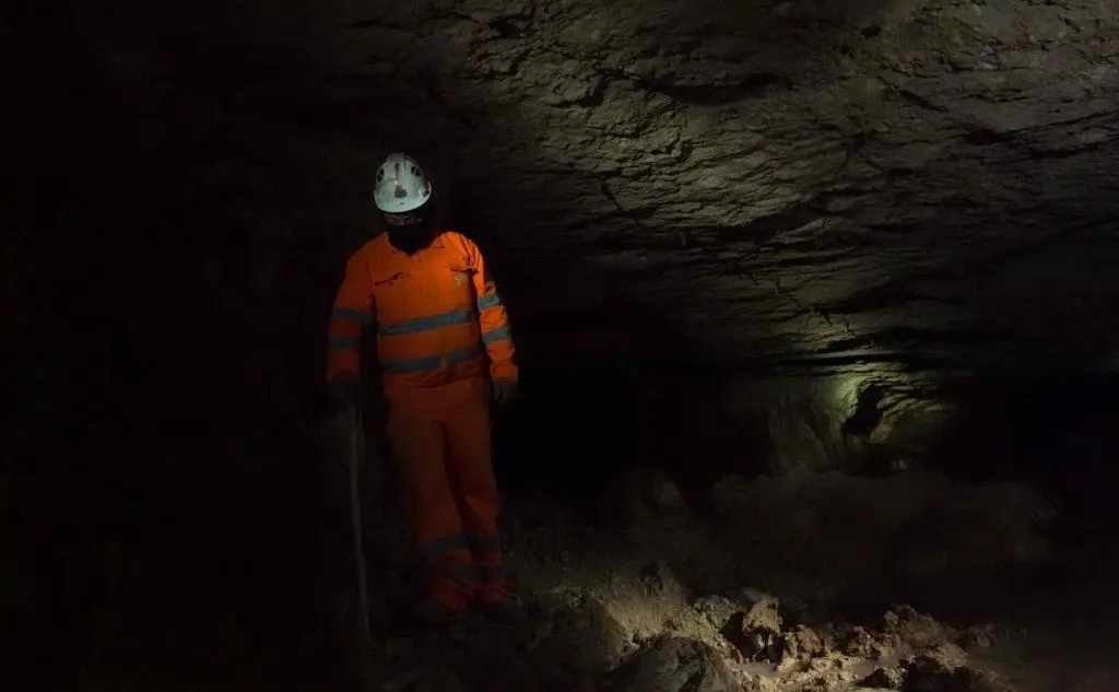 Tredici lavoratori della miniera di Olmedo hanno occupato il sito minerario di bauxite