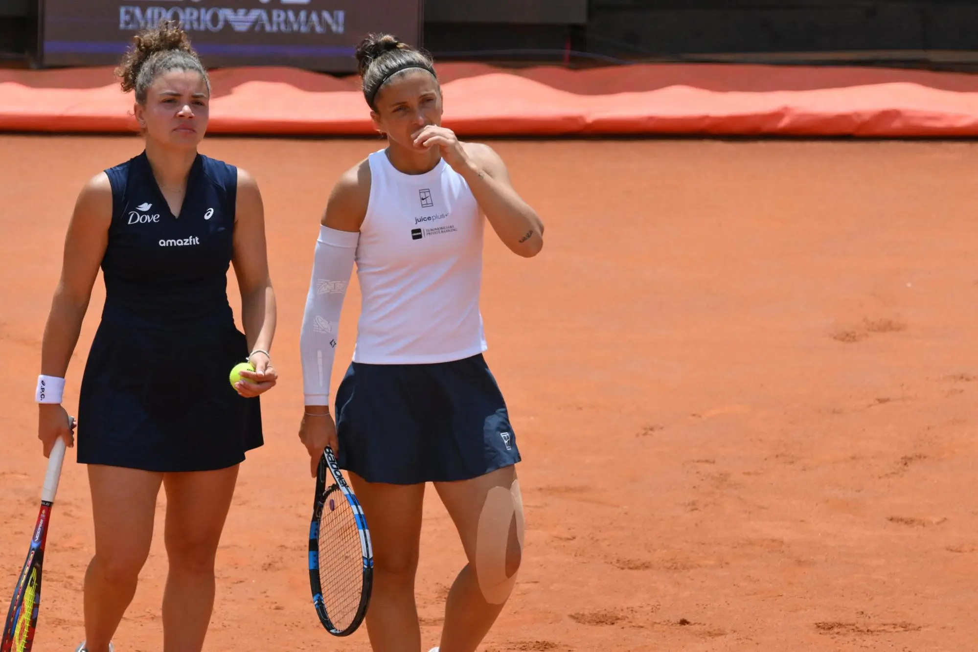 Jasmine Paolini (L) and Sara Errani (R) of Italy during the women's doubles final against Veronika Kudermetova and Elise Mertens (not pictured) on centre court during the Internazionali BNL d'Italia 2025, Foro Italico in Rome, Italy, 18 May 2025. ANSA/ROBERTO RAMACCIA