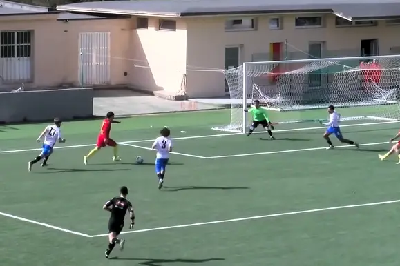 Secci in azione nel derby col Calangianus (foto Ilenia Giagnoni)