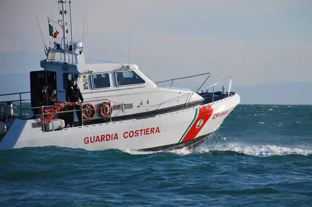 Malore sulla nave da crociera, turista soccorso al largo della Sardegna (foto via Ansa)