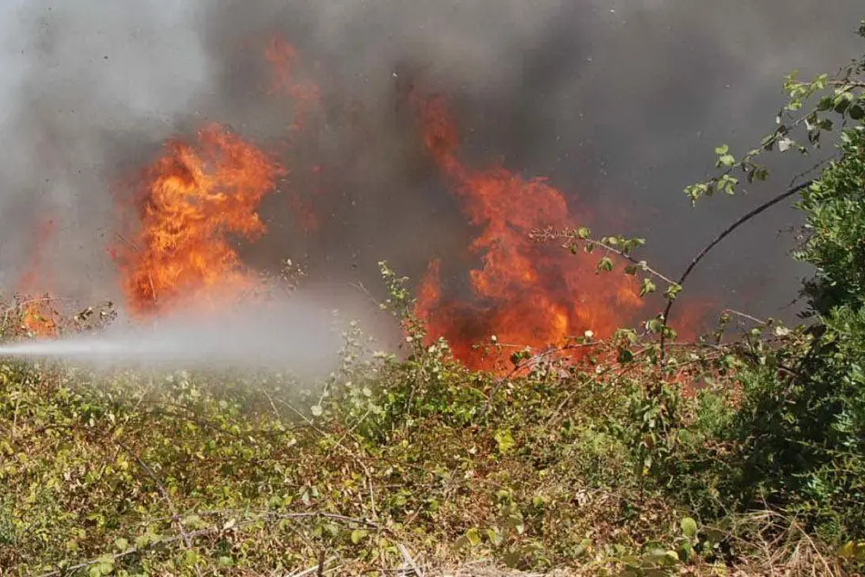 Fiamme (Archivio L'Unione Sarda)
