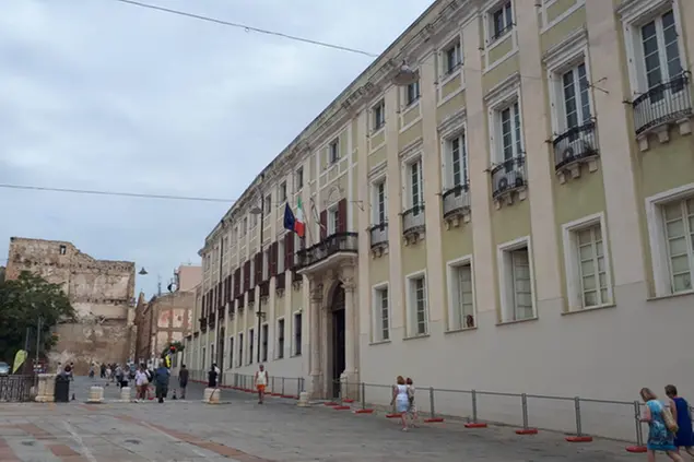 Palazzo Regio a Cagliari, sede del Consiglio della Città Metropolitana (foto Ansa)