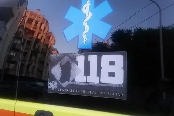 Ambulanza 118 (foto Ansa)