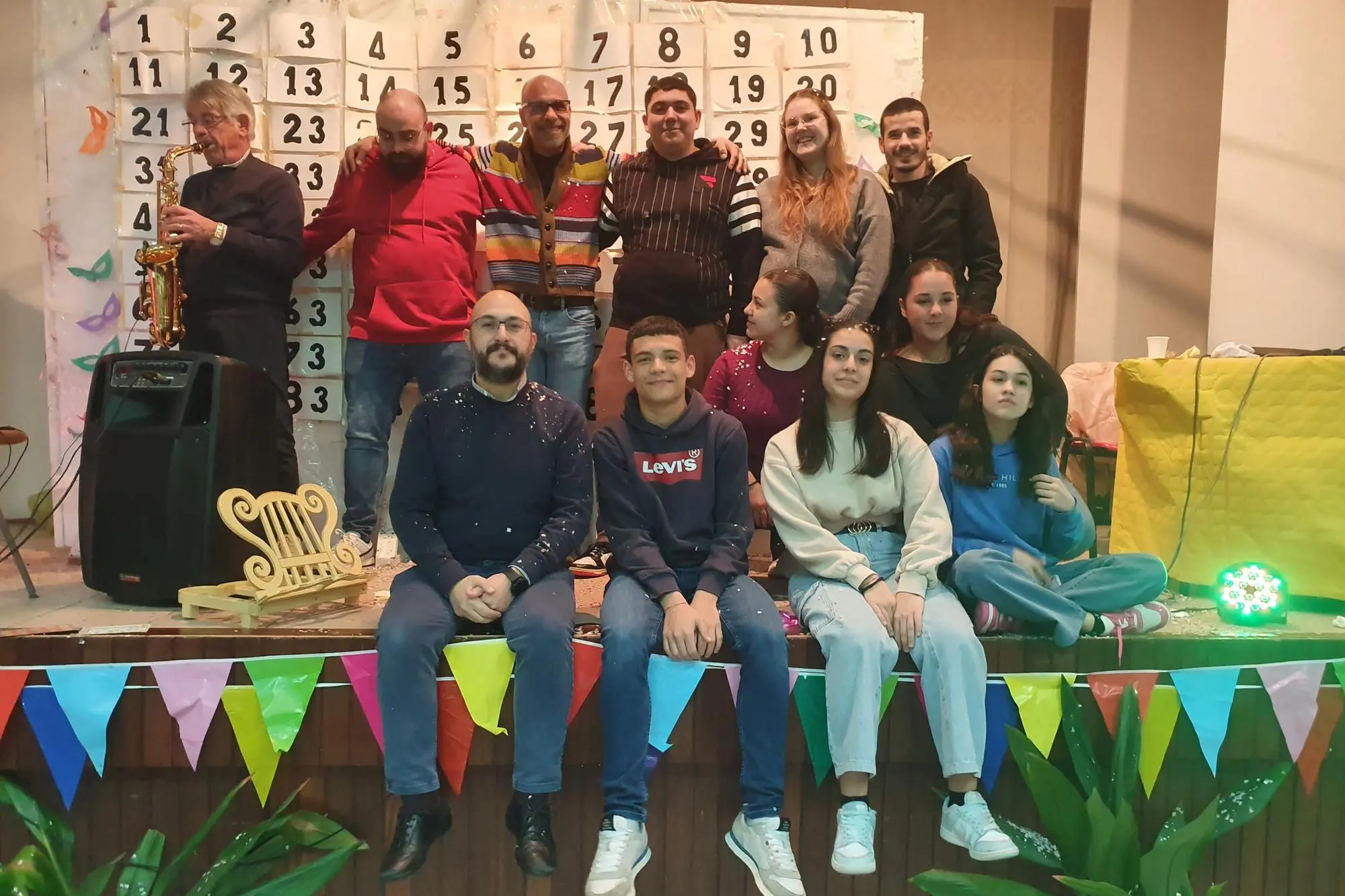 La grande tombolata di carnevale in parrocchia (foto Oggianu)
