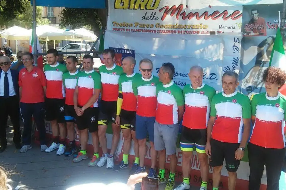 Foto di gruppo per i neocampioni italiani
