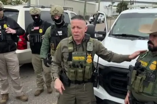 Dopo morte Pretti gli agenti federali iniziano a lasciare Minneapolis