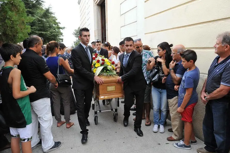 I funerali di Salvatore Lilliu ed Emma Cabriolu - foto Nonnis