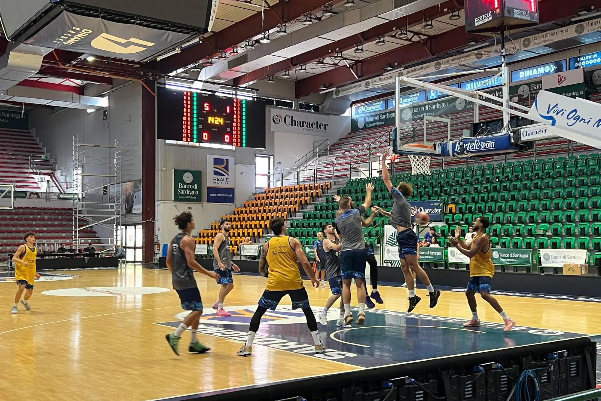 La Dinamo in allenamento (foto G. Marras)