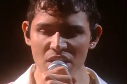 eroCaddeo a X Factor (frame Sky)