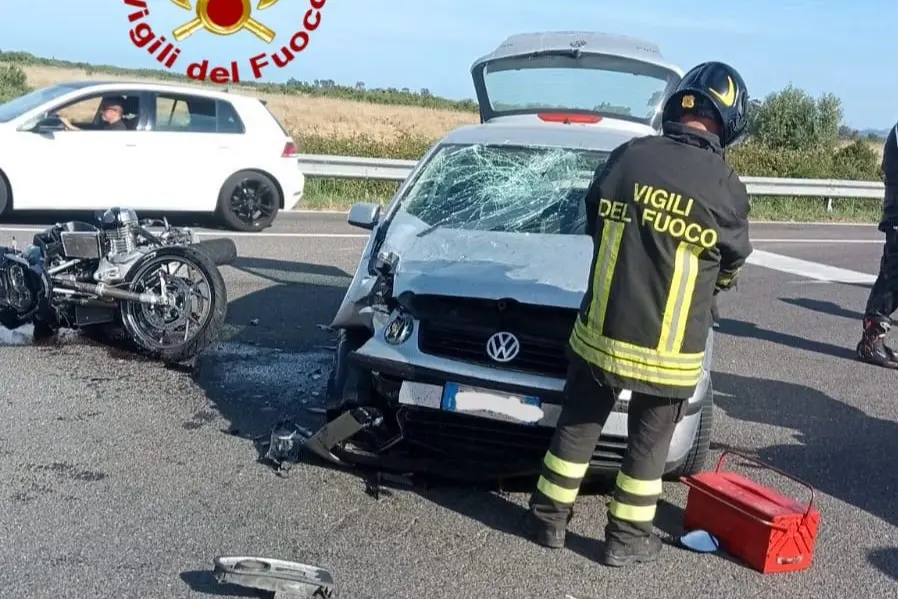L'incidente (foto vigili del fuoco)