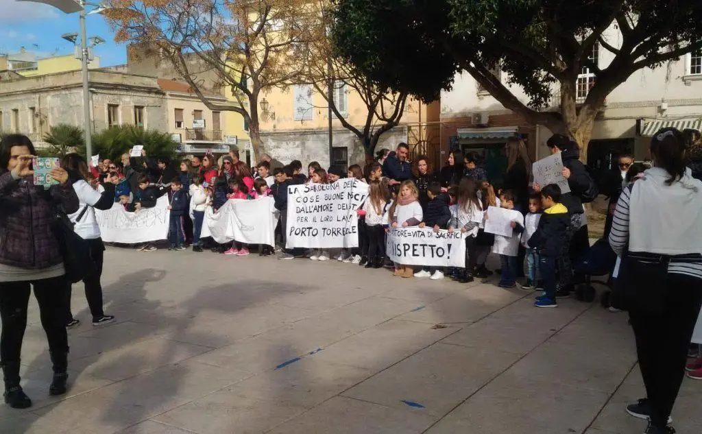 Studenti a Porto Torres (foto di una lettrice)