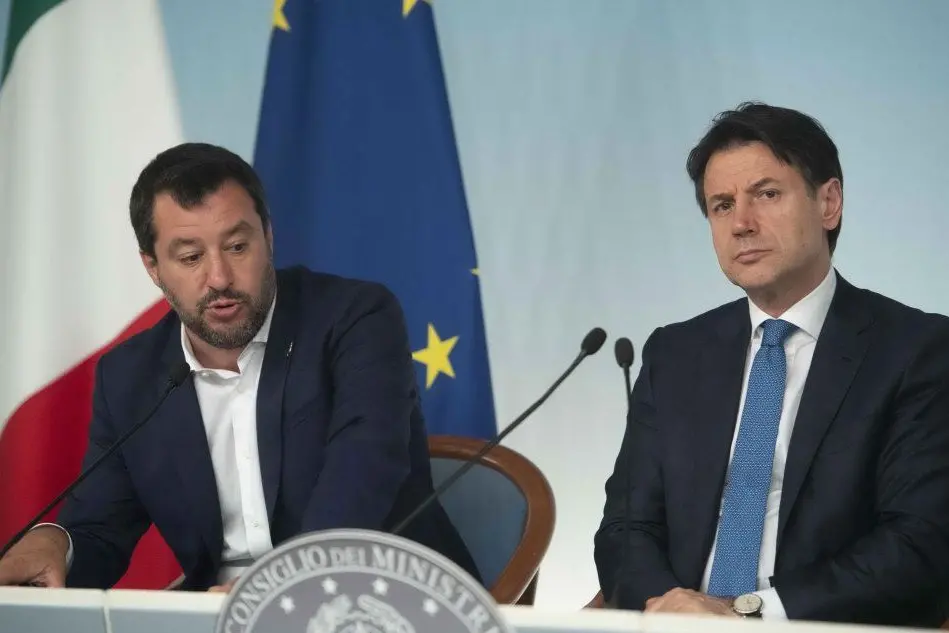 Matteo Salvini e Giuseppe Conte (Ansa)