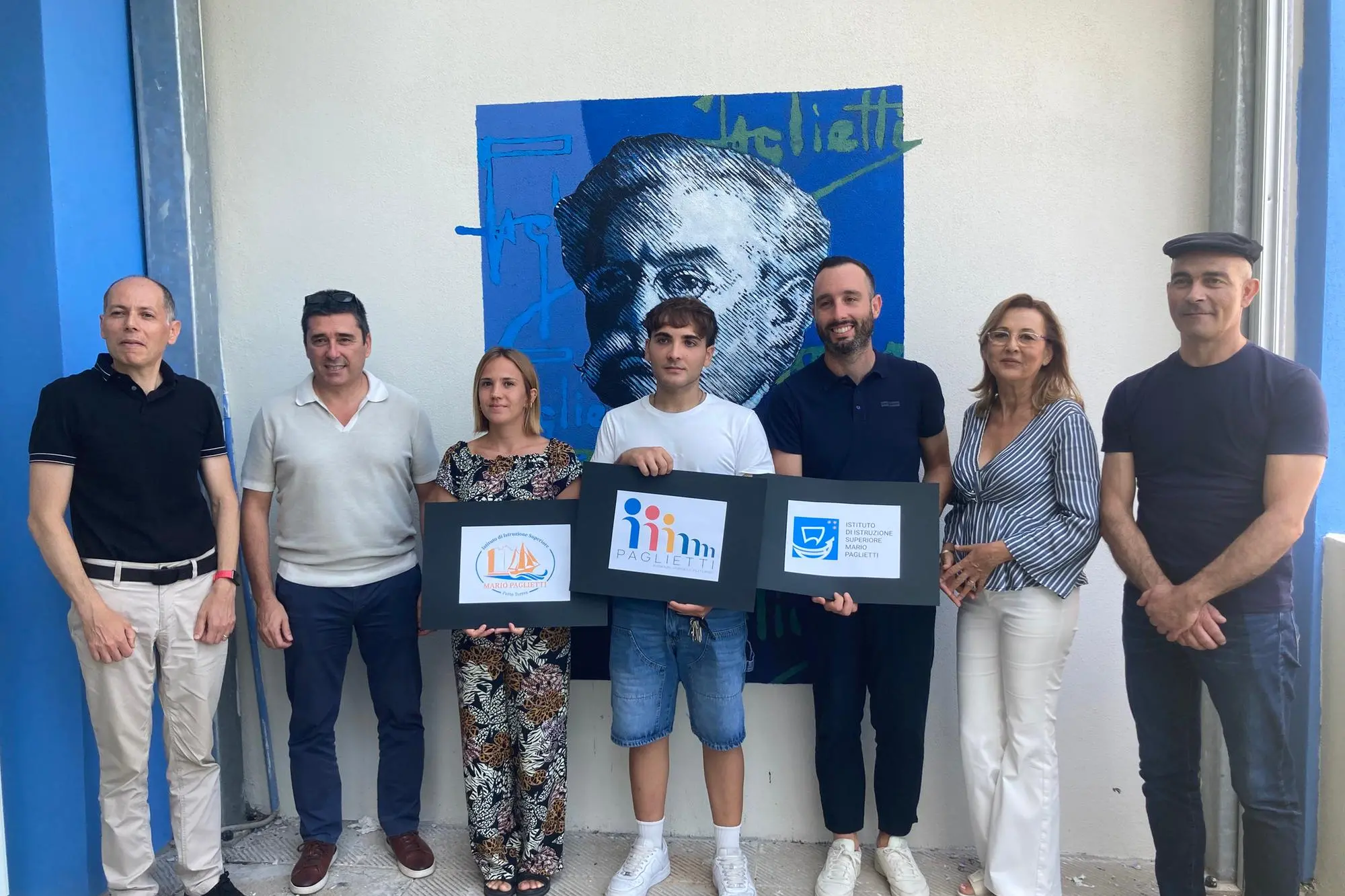 La consegna dei premi agli artisti del logo- Porto Torres (foto Pala)