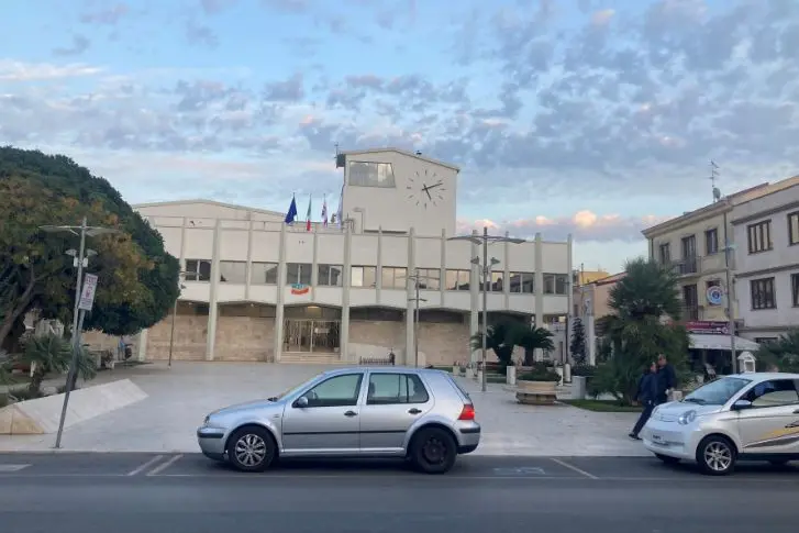 Il municipio di Porto Torres (foto Pala)