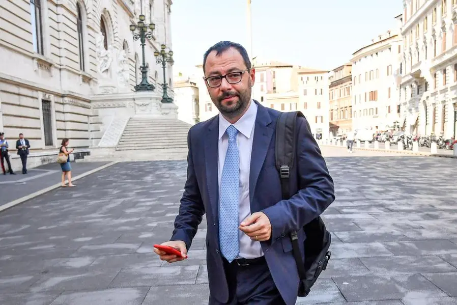 Stefano Patuanelli (Ansa)