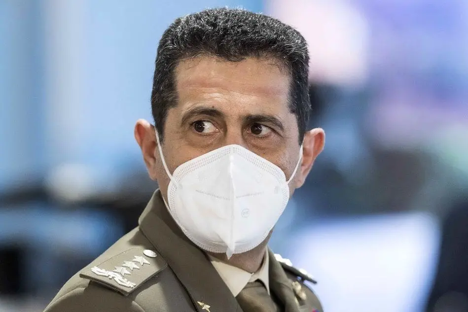 Il commissario straordinario per l'emergenza Covid Francesco Paolo Figliuolo (Ansa)