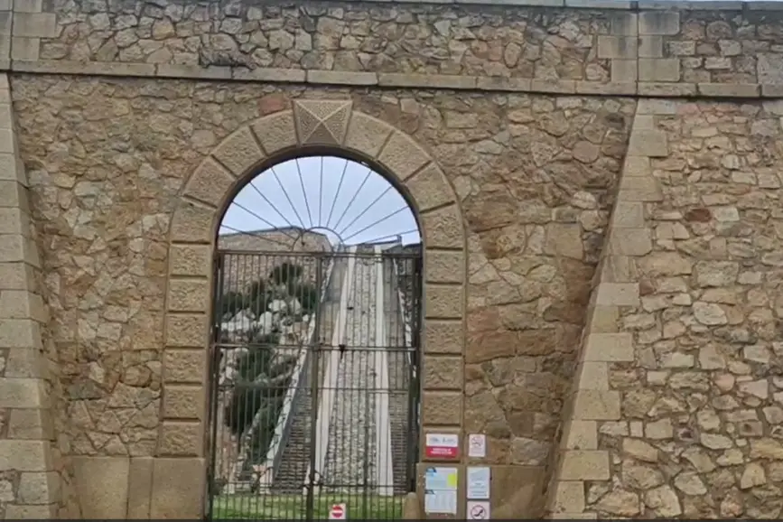 Palau, ingresso Fortezza Monte Altura (foto Ronchi)