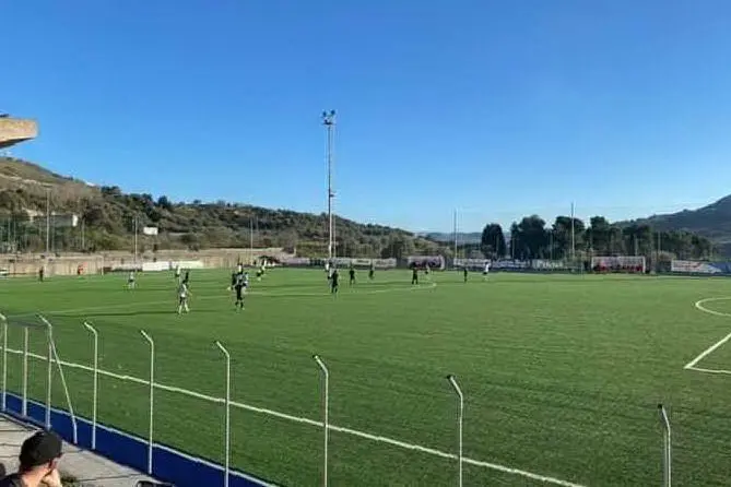 Lo stadio comunale di Thiesi (foto L'Unione Sarda - Tellini)
