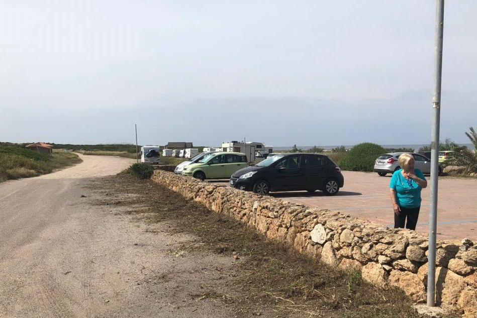 Cabras, parcheggi a pagamento lungo la costa del Sinis