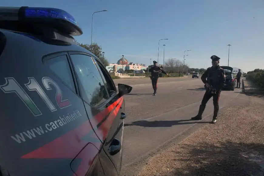 (foto carabinieri)