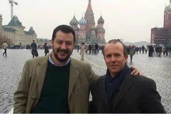 Matteo Salvini e Gianluca Savoini (Ansa)