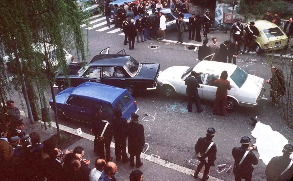 I primi sopralluoghi in via Fani, la mattina del 16 marzo 1978