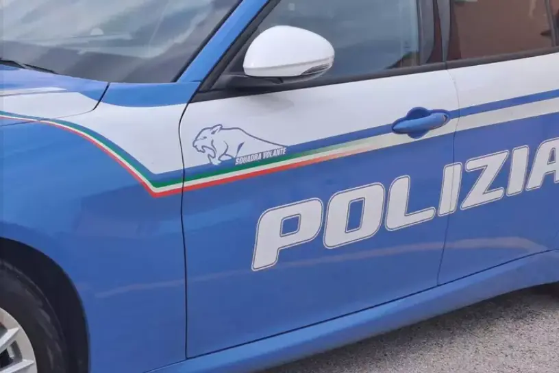 Una volante della polizia