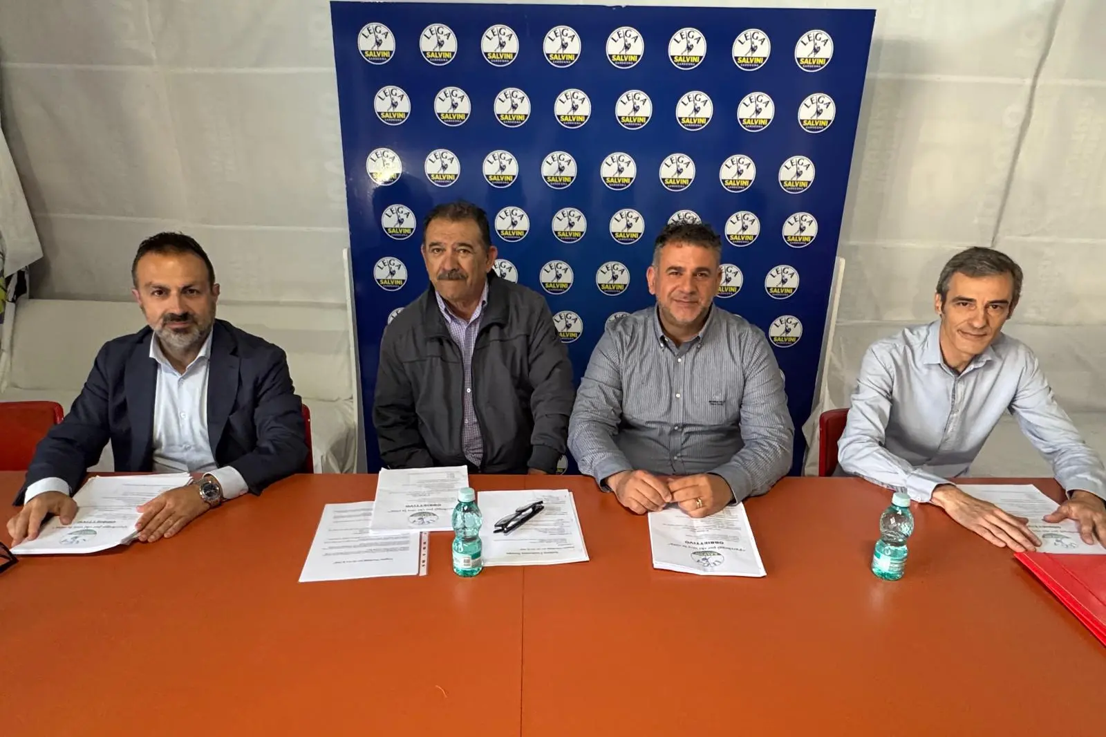 La conferenza stampa della Lega