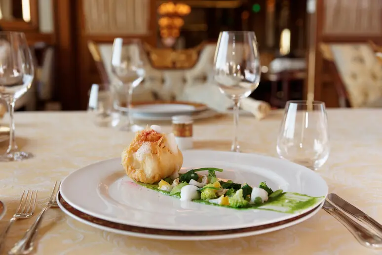 Un ristorante, immagine simbolo (foto Ansa)