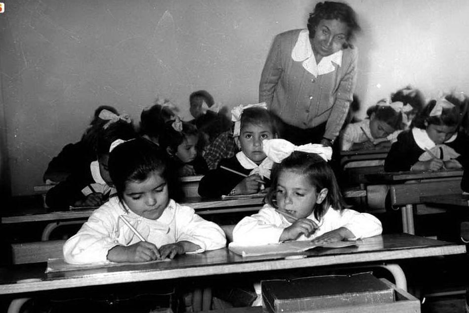 &quot;Ammentos&quot; di Sardegna: tra i banchi nella scuola del dopoguerra
