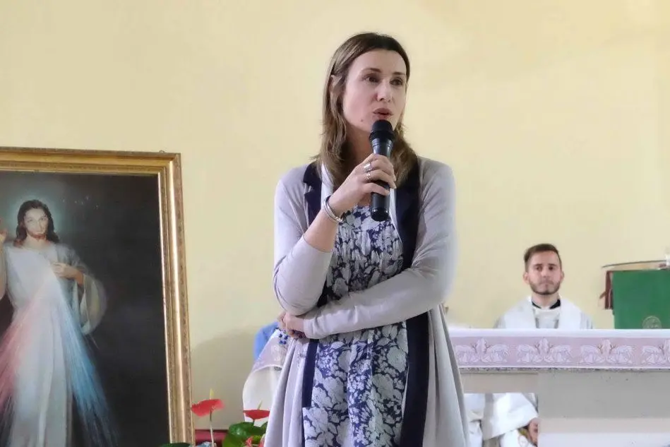 Claudia Koll nella chiesa di San Giuseppe a Pirri - foto Ungari