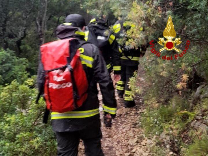 Bloccati in una grotta a Cala Gonone, paura per quattro escursionisti uruguaiani